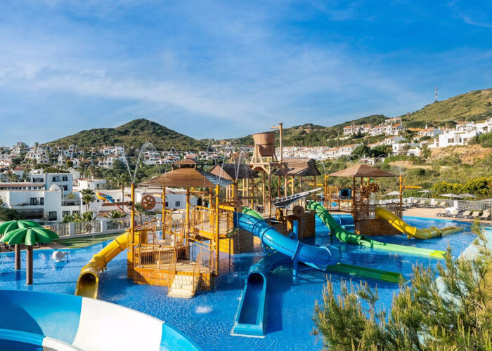 MAH 74330 Fergus Club Carema Splash 0625 21