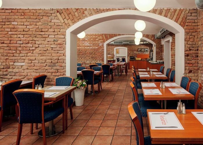 PRG 78006 Hotel Ambiance 0825 02