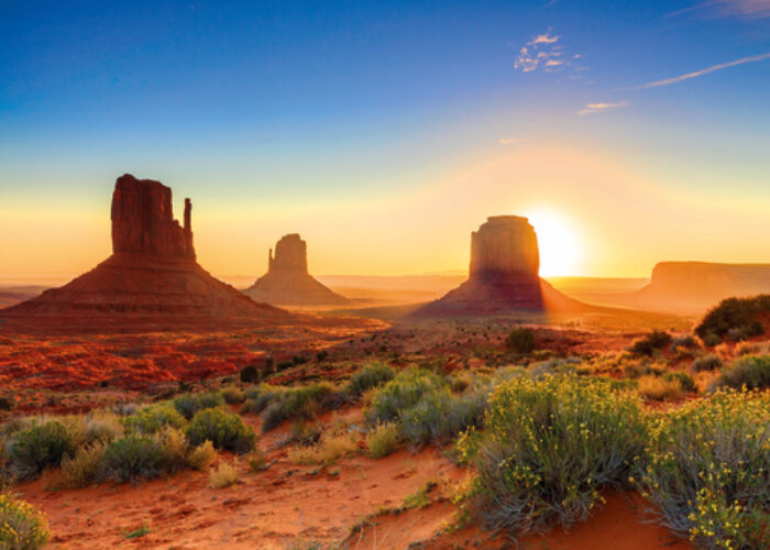 RF RUSA Monument Valley shutterstock 166120196