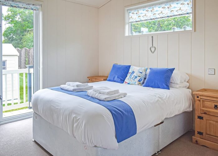 Safari Lodge (pets allowed) Kessingland.