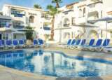 ACC 057983 globales bouganvilla sa coma mallorca spain pool CMYK Web Original Compressed