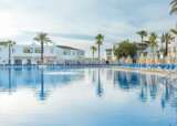 ACC 057983 globales bouganvilla sa coma mallorca spain pool area CMYK Web Original Compressed