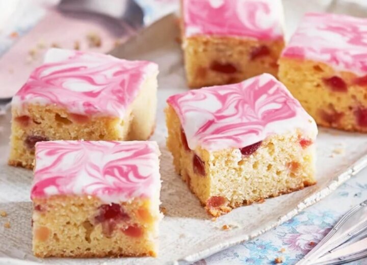 Cherry traybake