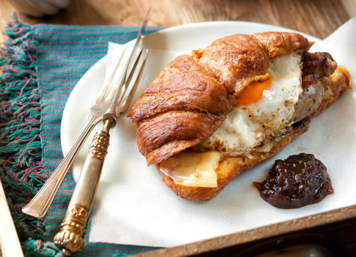 Red Onion Chutney Croissant Recipe