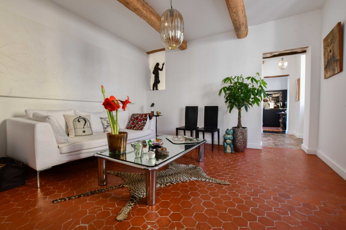 Condomínio para venda em La Colle-sur-Loup, França Alpes Marítimos à venda. À venda condomínio 100m² - janela de duas folhas, orientado ao leste, fachada para o norte, orientação oeste, 570000 EUR 28.1.2020 1703465.