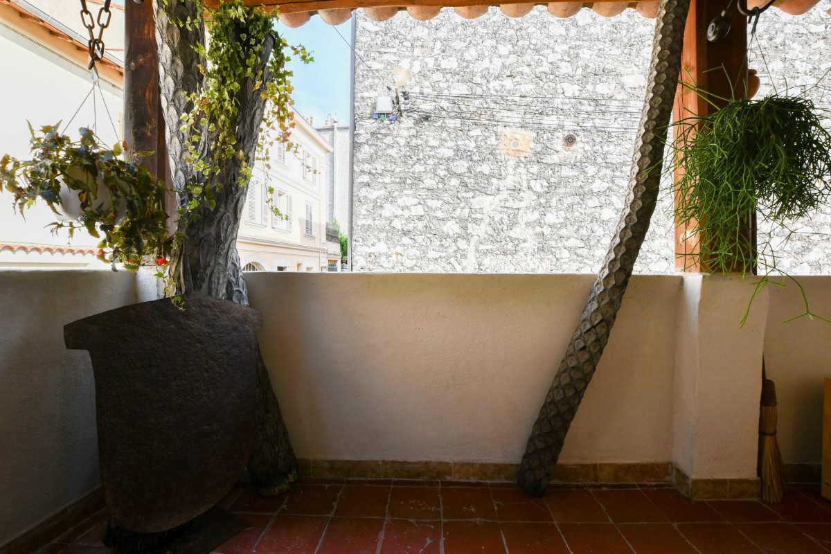 Condomínio para venda em La Colle-sur-Loup, França Alpes Marítimos à venda. À venda condomínio 100m² - janela de duas folhas, orientado ao leste, fachada para o norte, orientação oeste, 570000 EUR 28.1.2020 1703465.