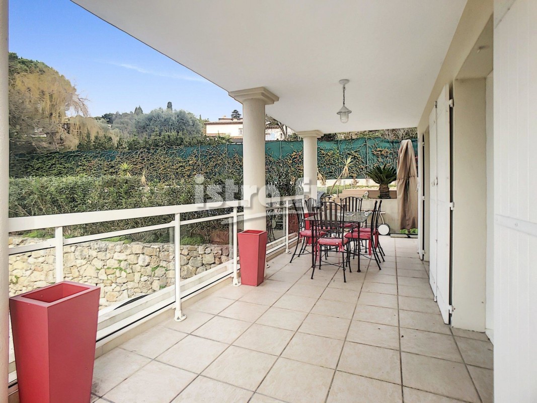 Mougins'de 141m² satılık muhteşem Villa - Mougins'de, Fransa'da'daki en güzel satılık villa ve daire ilanları burada. Emlak listemizden size en uygun ilanı seçip Mougins'de'deki emlak ofisiyle iletişime geçin. 795000 EUR 28.1.2020 1703568