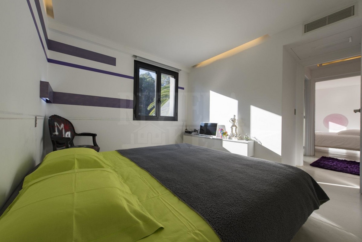 Mougins'de 308m² satılık muhteşem Ev - Mougins'de, Fransa'da'daki en güzel satılık villa ve daire ilanları burada. Emlak listemizden size en uygun ilanı seçip Mougins'de'deki emlak ofisiyle iletişime geçin. 2990000 EUR 28.1.2020 1703631