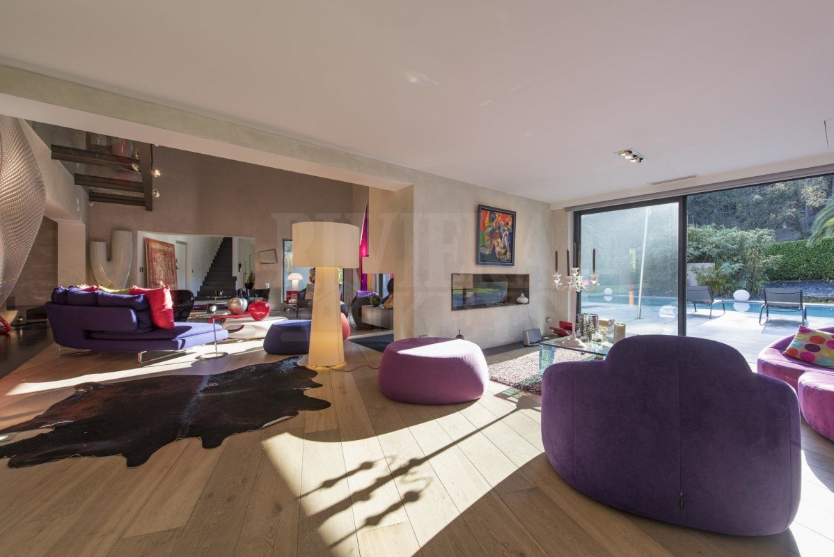 Mougins'de 308m² satılık muhteşem Ev - Mougins'de, Fransa'da'daki en güzel satılık villa ve daire ilanları burada. Emlak listemizden size en uygun ilanı seçip Mougins'de'deki emlak ofisiyle iletişime geçin. 2990000 EUR 28.1.2020 1703631