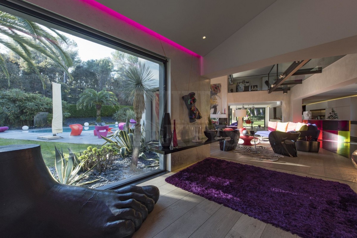 Mougins'de 308m² satılık muhteşem Ev - Mougins'de, Fransa'da'daki en güzel satılık villa ve daire ilanları burada. Emlak listemizden size en uygun ilanı seçip Mougins'de'deki emlak ofisiyle iletişime geçin. 2990000 EUR 28.1.2020 1703631