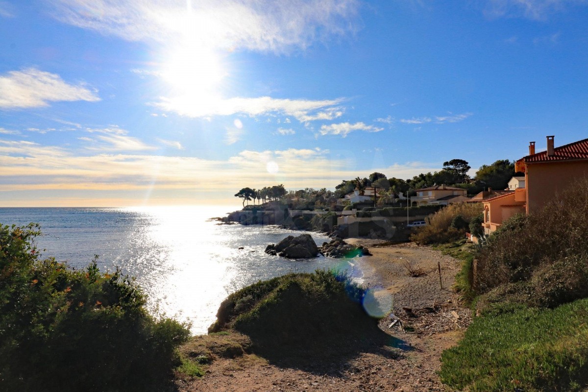 Saint-Aygulfफ़्रांस में अपार्टमेंट बिक्री के लिए. Saint-Aygulf फ़्रांस में, बिक्री के लिए अपार्टमेंट 1703643. Saint-Aygulf अपार्टमेंट, 1 bedroom_en, स्विमिंग पूल, विथ फर्नीचर, छत, पूरब उन्मुख, पश्चिम उन्मुख, समुद्र देखें 28.1.2020,, फ़्रांस अपार्टमेंट