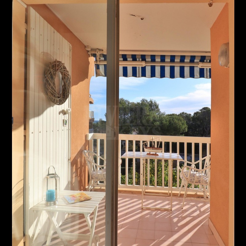 Saint-Aygulfफ़्रांस में अपार्टमेंट बिक्री के लिए. Saint-Aygulf फ़्रांस में, बिक्री के लिए अपार्टमेंट 1703643. Saint-Aygulf अपार्टमेंट, 1 bedroom_en, स्विमिंग पूल, विथ फर्नीचर, छत, पूरब उन्मुख, पश्चिम उन्मुख, समुद्र देखें 28.1.2020,, फ़्रांस अपार्टमेंट