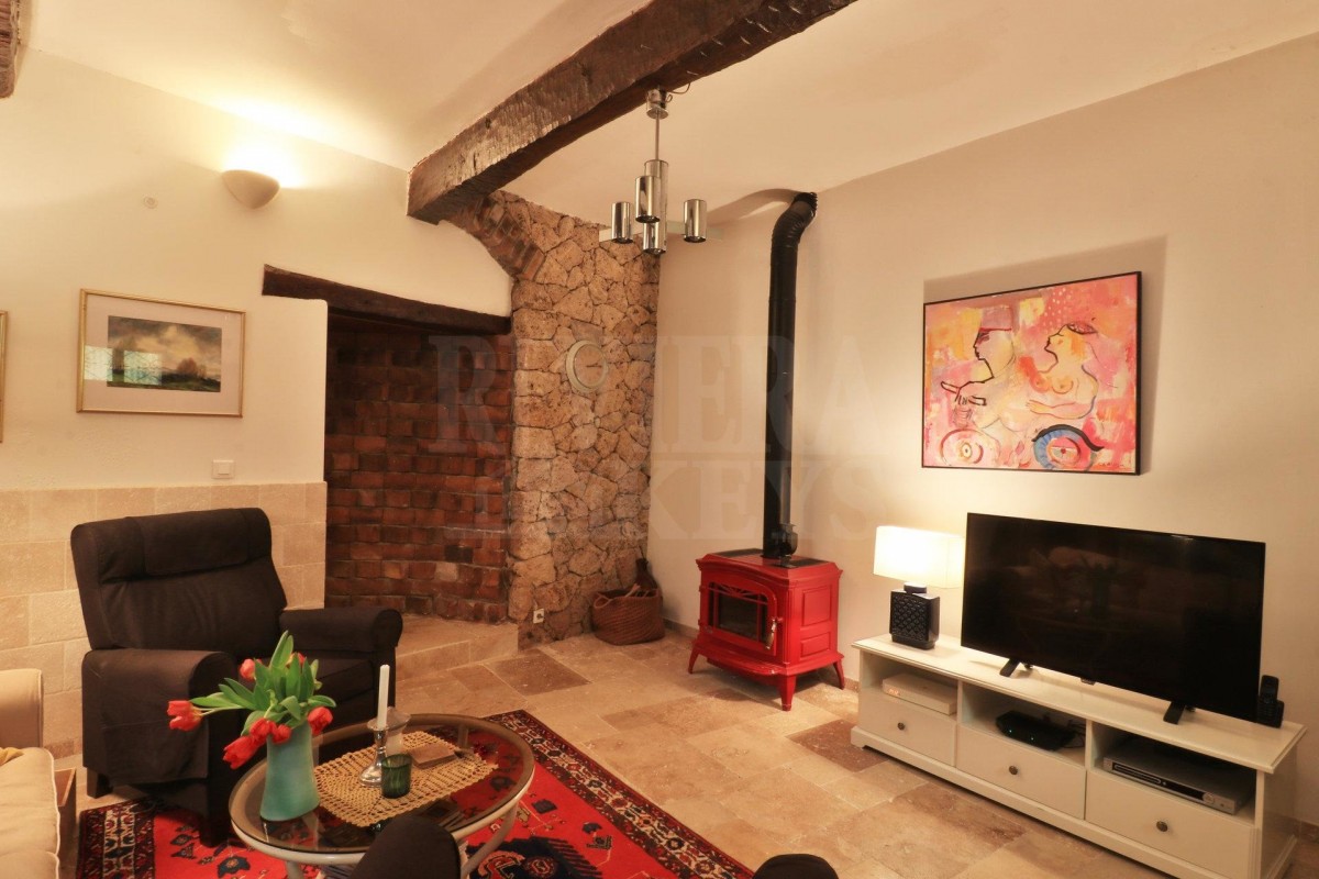 Lorguesफ़्रांस में अपार्टमेंट बिक्री के लिए. Lorgues फ़्रांस में, बिक्री के लिए अपार्टमेंट 1703679. Lorgues अपार्टमेंट, 3 bedrooms_en, double pane windows_en, ए.सी., छत, दक्षिण की ओर उन्मुख, पश्चिम उन्मुख 28.1.2020,, फ़्रांस अपार्टमेंट