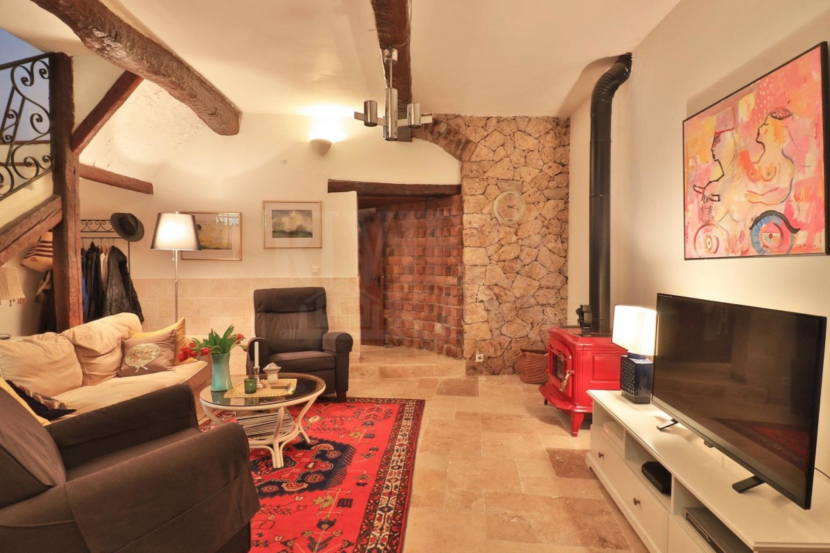 Lorguesफ़्रांस में अपार्टमेंट बिक्री के लिए. Lorgues फ़्रांस में, बिक्री के लिए अपार्टमेंट 1703679. Lorgues अपार्टमेंट, 3 bedrooms_en, double pane windows_en, ए.सी., छत, दक्षिण की ओर उन्मुख, पश्चिम उन्मुख 28.1.2020,, फ़्रांस अपार्टमेंट