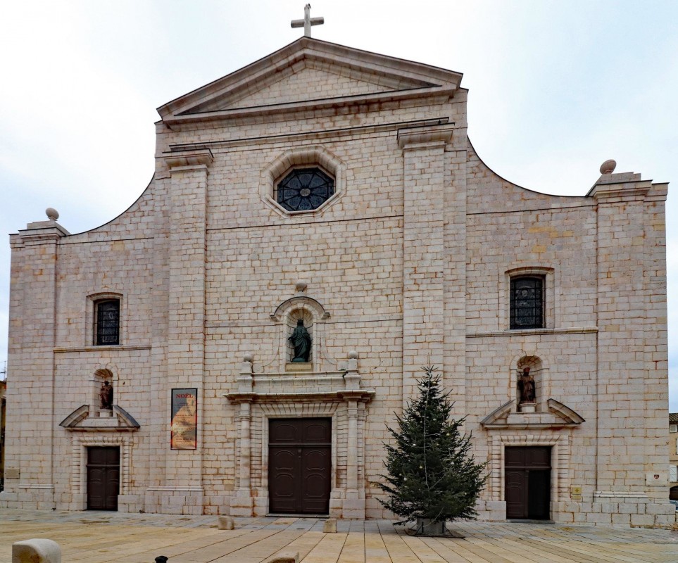 Lorguesफ़्रांस में अपार्टमेंट बिक्री के लिए. Lorgues फ़्रांस में, बिक्री के लिए अपार्टमेंट 1703679. Lorgues अपार्टमेंट, 3 bedrooms_en, double pane windows_en, ए.सी., छत, दक्षिण की ओर उन्मुख, पश्चिम उन्मुख 28.1.2020,, फ़्रांस अपार्टमेंट