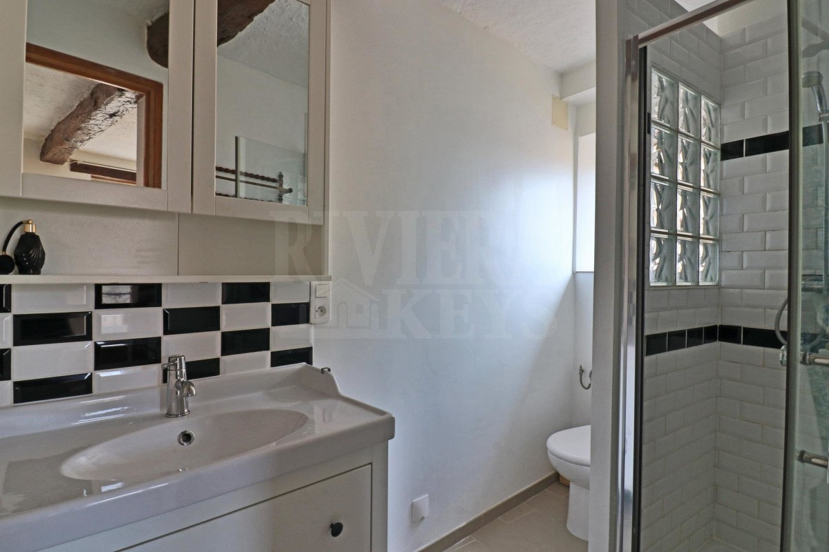 Lorguesफ़्रांस में अपार्टमेंट बिक्री के लिए. Lorgues फ़्रांस में, बिक्री के लिए अपार्टमेंट 1703679. Lorgues अपार्टमेंट, 3 bedrooms_en, double pane windows_en, ए.सी., छत, दक्षिण की ओर उन्मुख, पश्चिम उन्मुख 28.1.2020,, फ़्रांस अपार्टमेंट