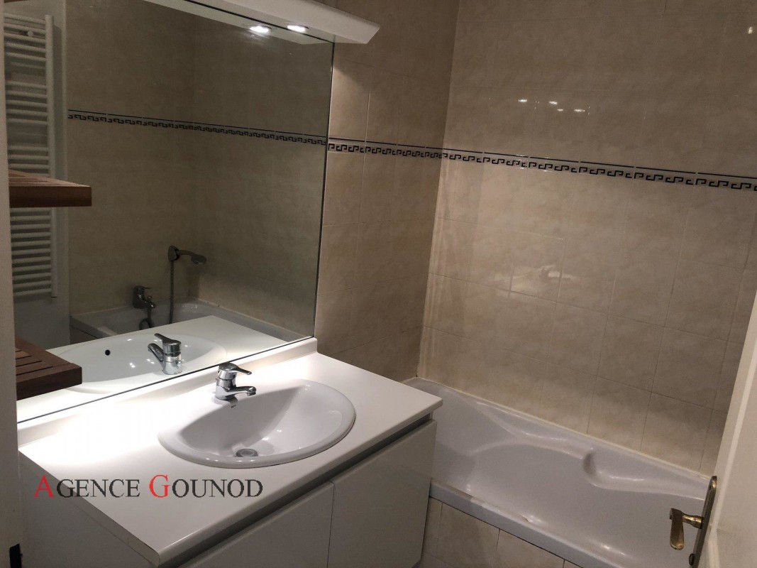 टूलॉनफ़्रांस में अपार्टमेंट बिक्री के लिए. टूलॉन फ़्रांस में, बिक्री के लिए अपार्टमेंट 1703790. टूलॉन अपार्टमेंट, 2 bedrooms_en, छत 28.1.2020,, फ़्रांस अपार्टमेंट