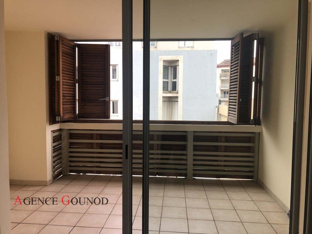 टूलॉनफ़्रांस में अपार्टमेंट बिक्री के लिए. टूलॉन फ़्रांस में, बिक्री के लिए अपार्टमेंट 1703790. टूलॉन अपार्टमेंट, 2 bedrooms_en, छत 28.1.2020,, फ़्रांस अपार्टमेंट