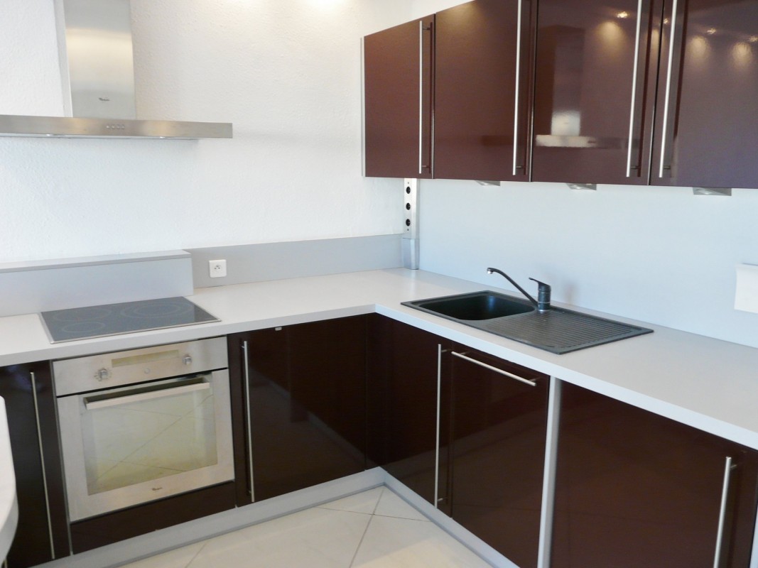 Mid to Long-Term rent apartment in Cannes 1250 EUR. Search landlords, facilitates for long-term home rental from agents in Cannes Alpes Maritimes. Apartment 1 bedroom 41m² double pane windows, air conditioning, dishwasher, terrace. Liveonriviera.com one of leading accommodation marketplaces for unfurnished and furnished long term rentals. This apartment in Cannes is 28.1.2020, 1703945.