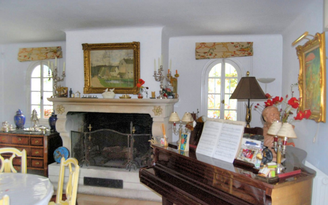 Villa 234m&#178; te koop in La Colle-sur-Loup, Cote d'Azur - Zuid Frankrijk. Koop villa 234m&#178; - in La Colle-sur-Loup, Cote d'Azur - Zuid Frankrijk, open haard,, 1050000 EUR 29.1.2020 1704129. Villa te koop in La Colle-sur-Loup, Frankrijk.