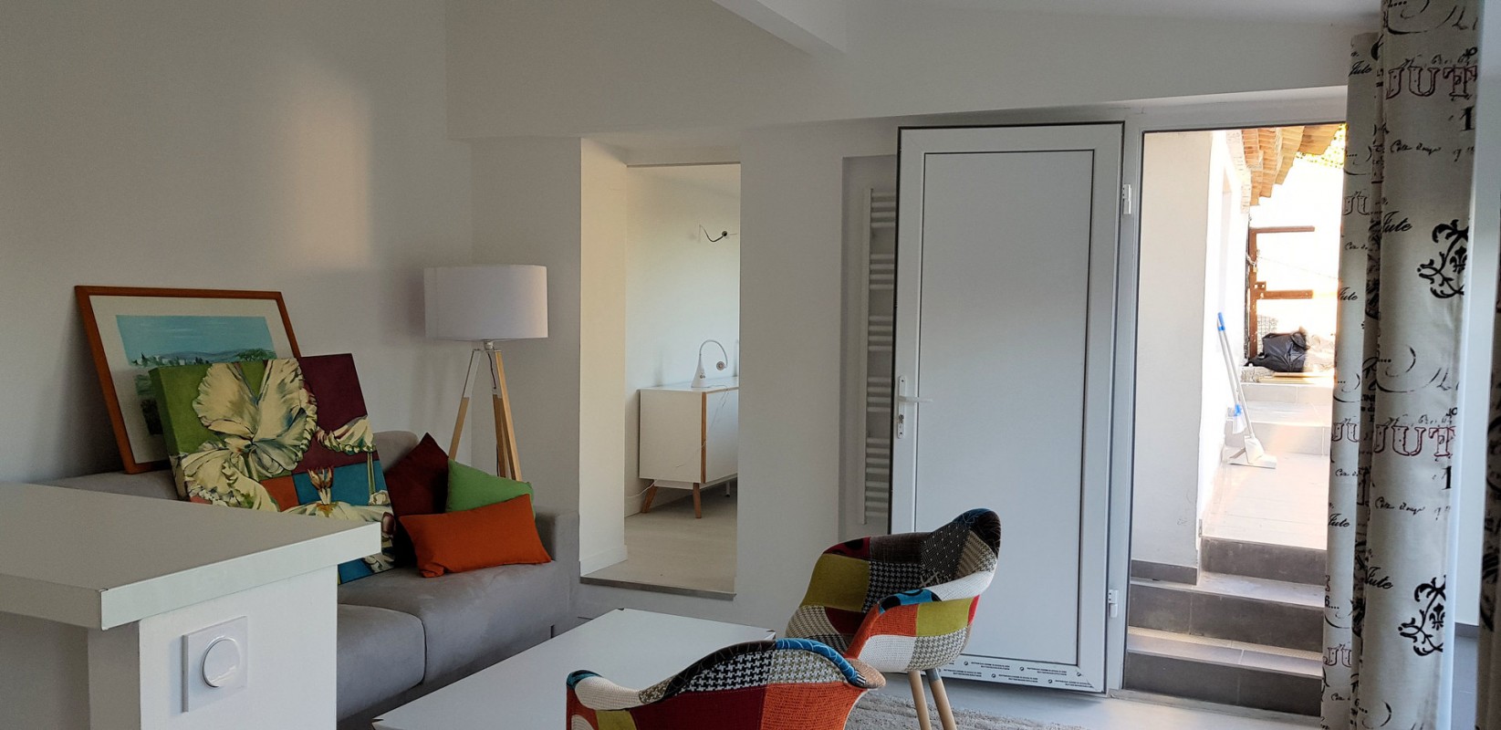 Villa 234m&#178; te koop in La Colle-sur-Loup, Cote d'Azur - Zuid Frankrijk. Koop villa 234m&#178; - in La Colle-sur-Loup, Cote d'Azur - Zuid Frankrijk, open haard,, 1050000 EUR 29.1.2020 1704129. Villa te koop in La Colle-sur-Loup, Frankrijk.