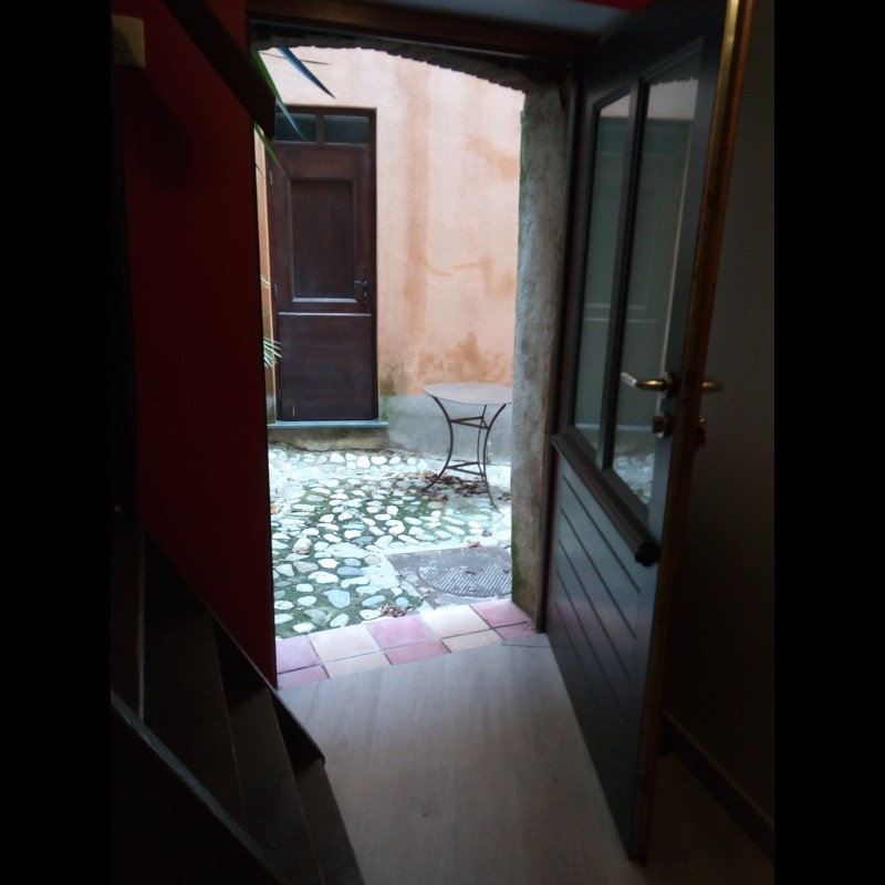 For sale House 75m&#178; in Cagnes sur Mer Alpes Maritimes. House,, double pane windows, fireplace. Price to Buy a House is 239000 EUR. In Cagnes sur Mer for sale House. House was published on sales list 29.1.2020 1704695. Selling House in Cagnes sur Mer Alpes Maritimes, France.