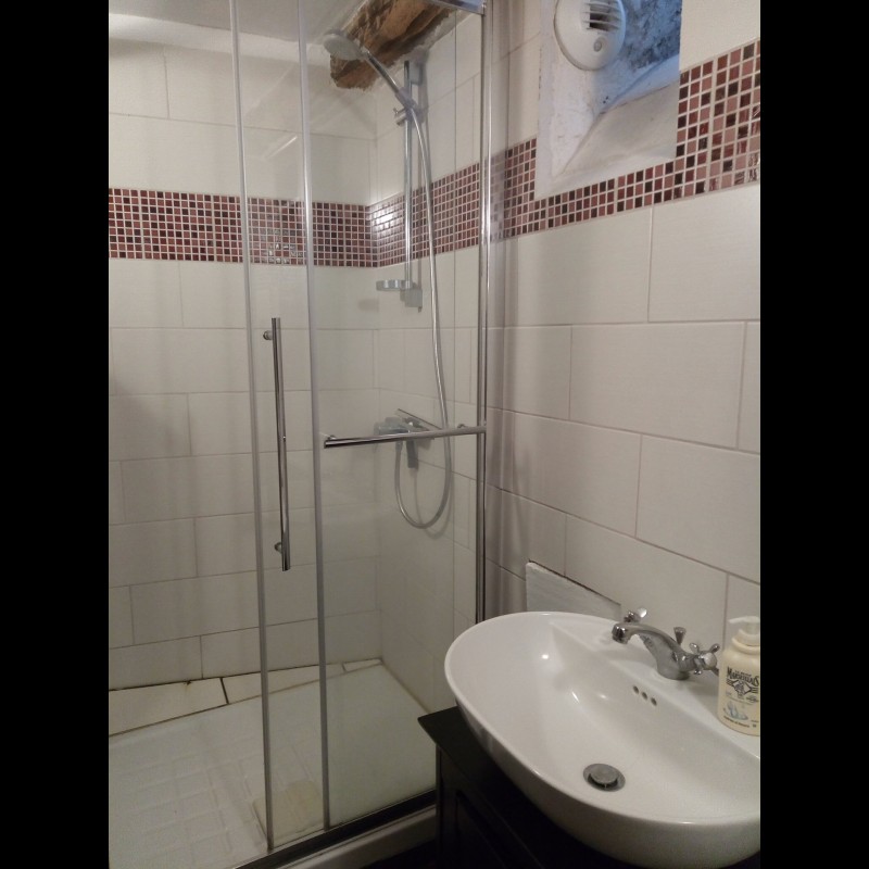 For sale House 75m&#178; in Cagnes sur Mer Alpes Maritimes. House,, double pane windows, fireplace. Price to Buy a House is 239000 EUR. In Cagnes sur Mer for sale House. House was published on sales list 29.1.2020 1704695. Selling House in Cagnes sur Mer Alpes Maritimes, France.