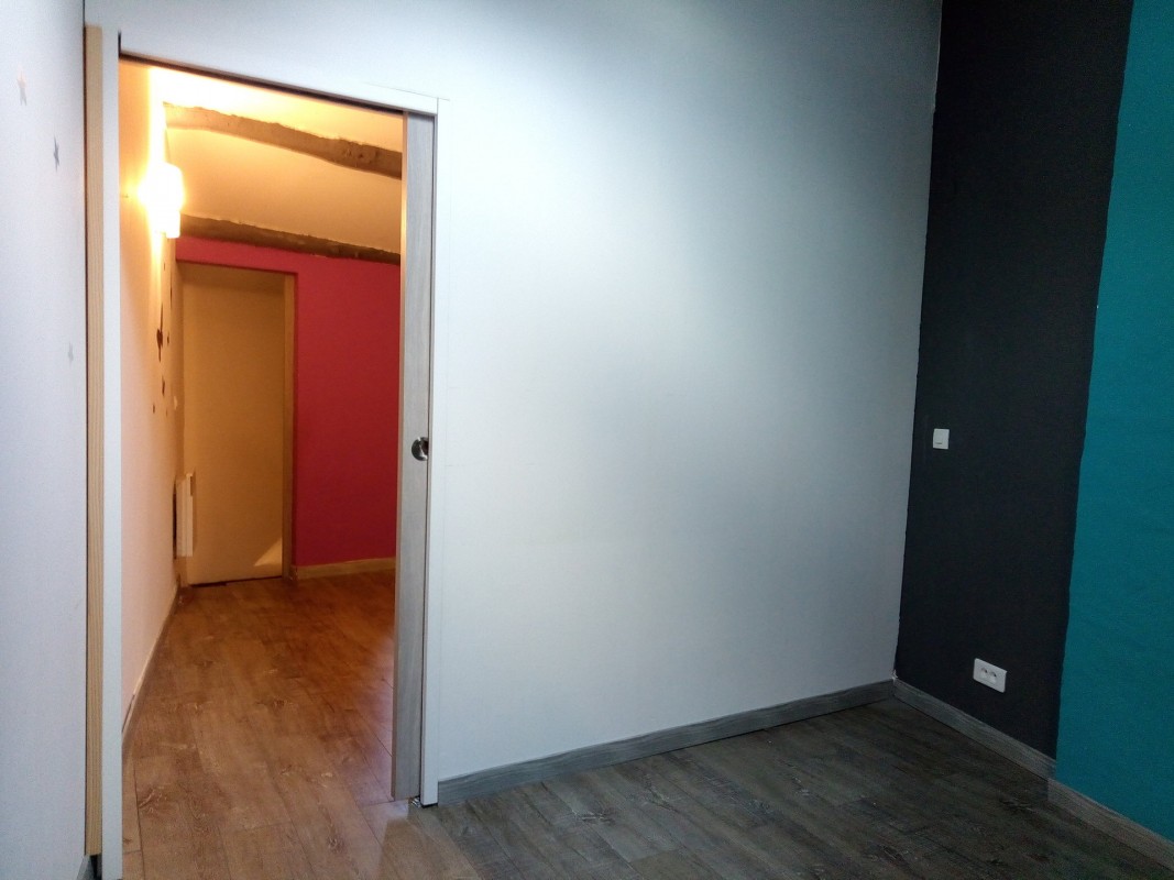 For sale House 75m&#178; in Cagnes sur Mer Alpes Maritimes. House,, double pane windows, fireplace. Price to Buy a House is 239000 EUR. In Cagnes sur Mer for sale House. House was published on sales list 29.1.2020 1704695. Selling House in Cagnes sur Mer Alpes Maritimes, France.