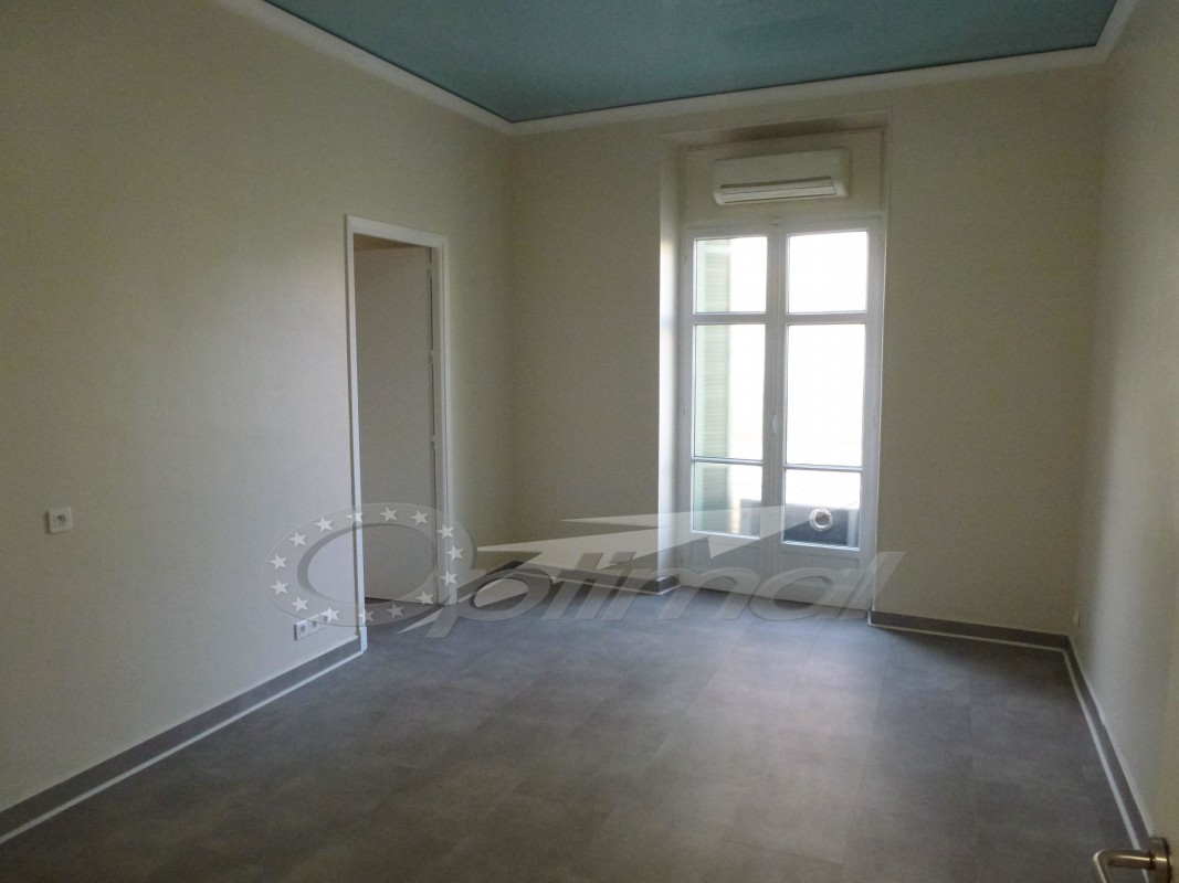 lager mieten in Menton. Möblierte Wohnimmobilien und Mietwohnungen zur Langzeitmiete 113m&#178; in Frankreich, Alpes Maritimes, Menton. Immobilien in Menton mieten, ost-ausrichtung, nord-ausrichtung, 29.1.2020, 1704762, 2000 EUR