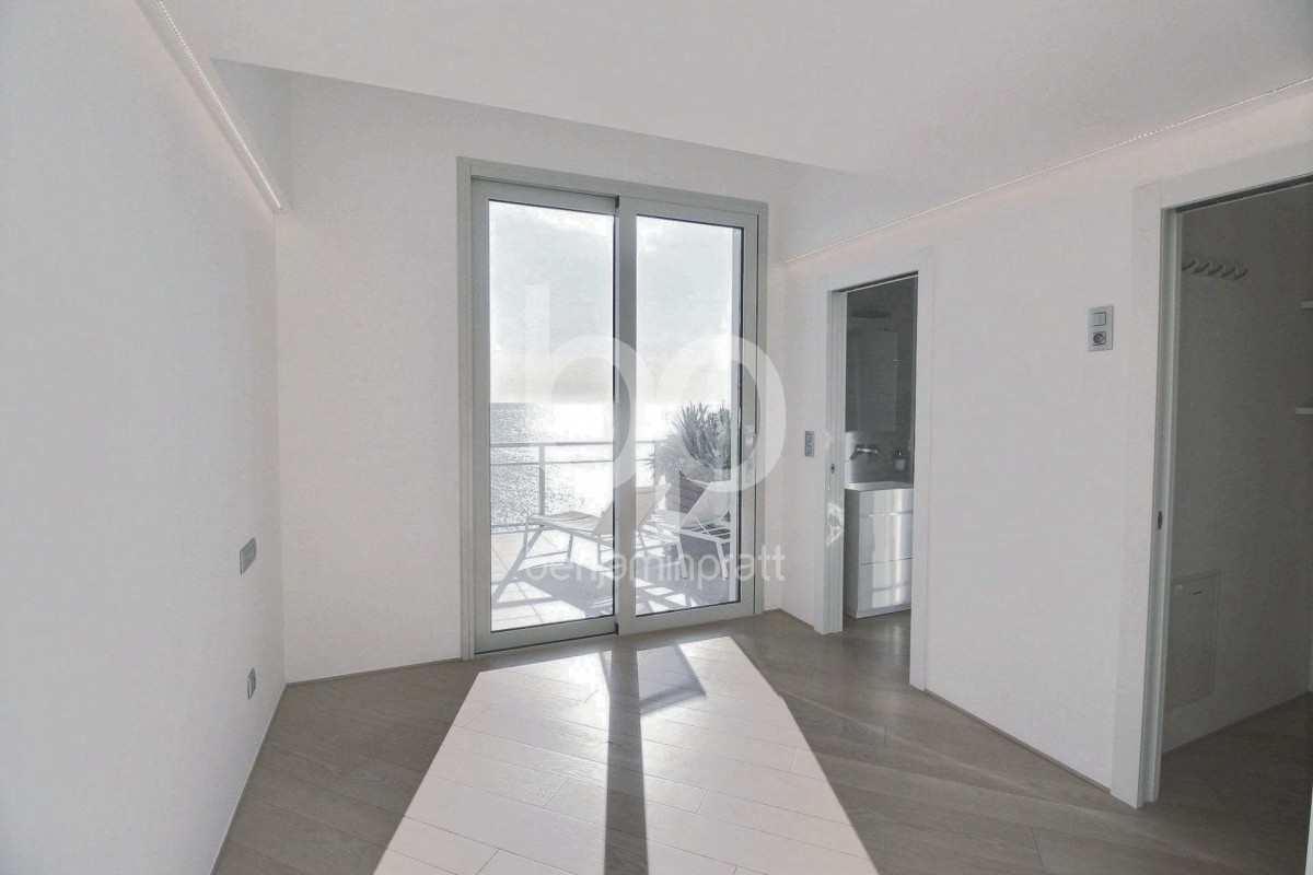 Stan na prodaju - Roquebrune-Cap-Martin, Francuska, Alpes Maritimes. Stan 135m&#178; - 3 spavaće sobe 1 kupaonica prozori sa dvostrukim oknima, klimatizacija, bazen za plivanje, terasa, zapadna orijentacija, pogled na more Cijena stan: 2400000 EUR 30.1.2020 1705523. Pronađite više nekretnina na lokaciji Roquebrune-Cap-Martin