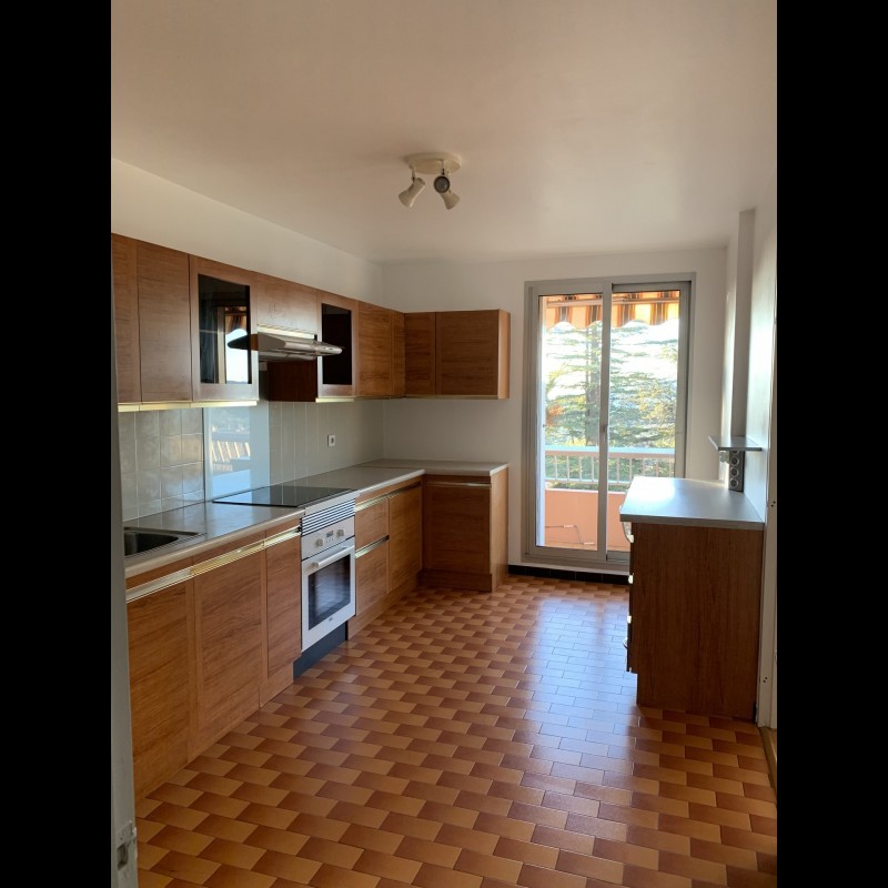 Grasse 80m&#178; satılık muhteşem Daire - Grasse, Fransa'da'daki en güzel satılık villa ve daire ilanları burada. Emlak listemizden size en uygun ilanı seçip Grasse'deki emlak ofisiyle iletişime geçin. 250000 EUR 31.1.2020 1705889