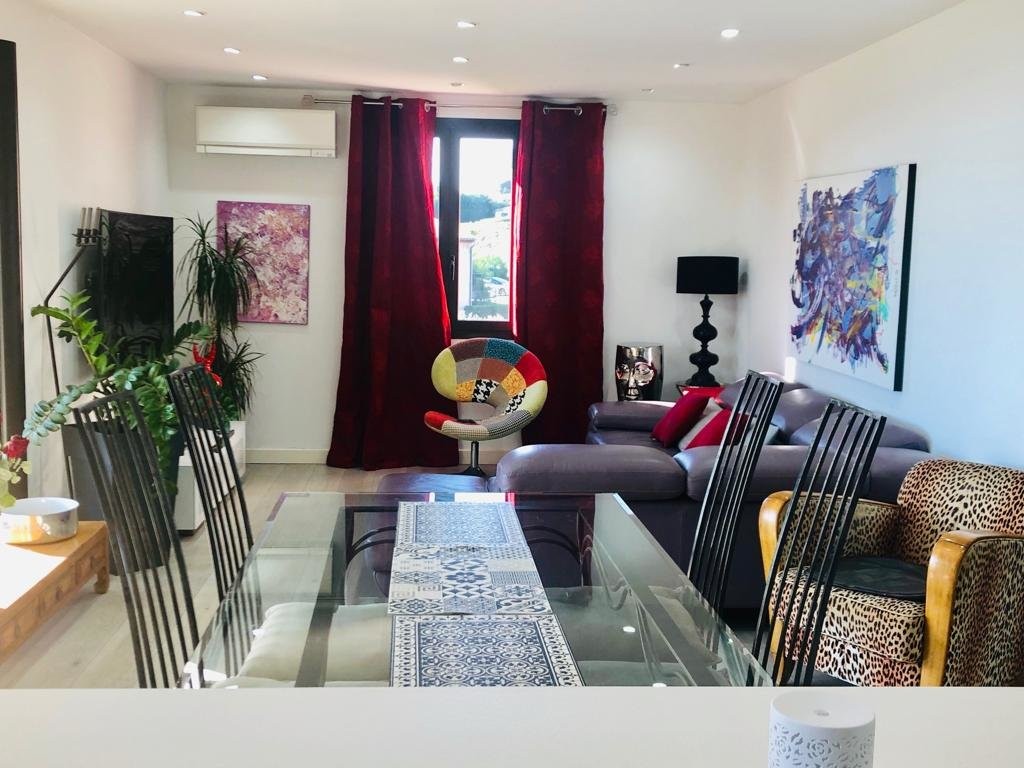 Villeneuve-Loubet: Stan za najam. stan 2 spavaće sobe 1 kupaonica prozori sa dvostrukim oknima, klimatizacija, namješteno, južna orijentacija, zapadna orijentacija, pogled na more.. Iznajmljuje se u grade Villeneuve-Loubet, Francuska, Alpes Maritimes 1.2.2020 Cijena nekretnine: 1500 EUR 1706008. Stan u najam.