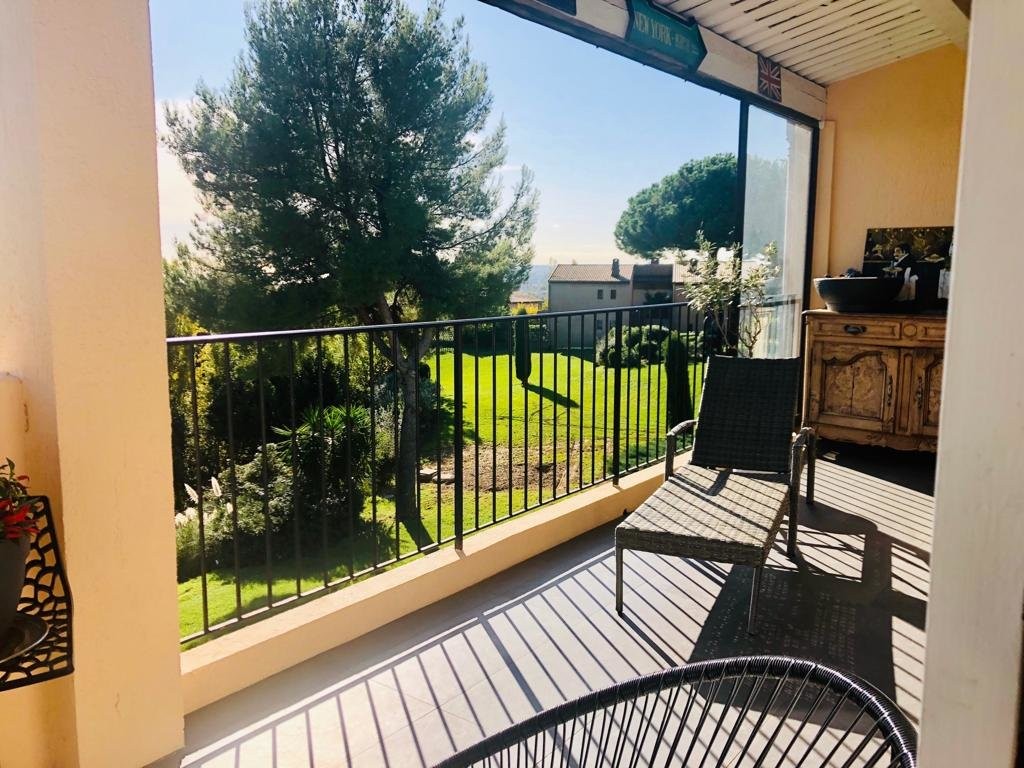 Villeneuve-Loubet: Stan za najam. stan 2 spavaće sobe 1 kupaonica prozori sa dvostrukim oknima, klimatizacija, namješteno, južna orijentacija, zapadna orijentacija, pogled na more.. Iznajmljuje se u grade Villeneuve-Loubet, Francuska, Alpes Maritimes 1.2.2020 Cijena nekretnine: 1500 EUR 1706008. Stan u najam.