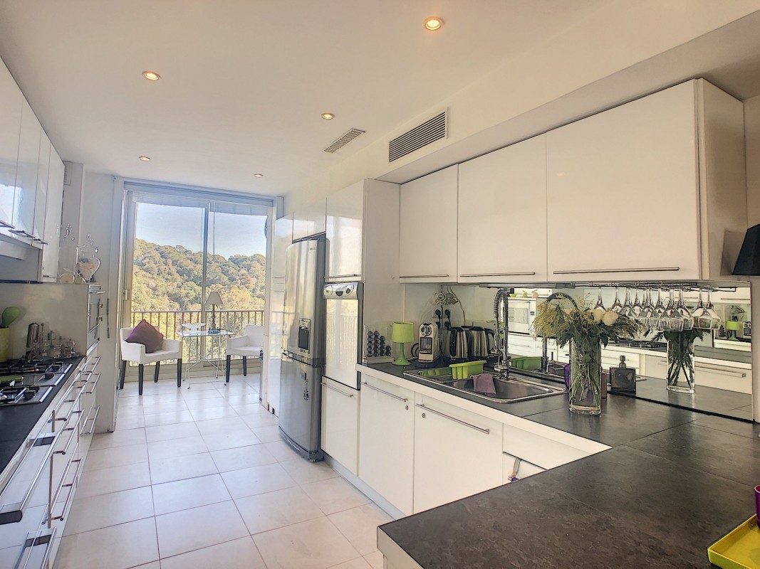 Дългосрочно наем апартамент, 165m&#178;, 3 спални,,. Намерете дългосрочен имот, Апартамент във Франция само за 4000 EUR. 1706128, 4.2.2020.