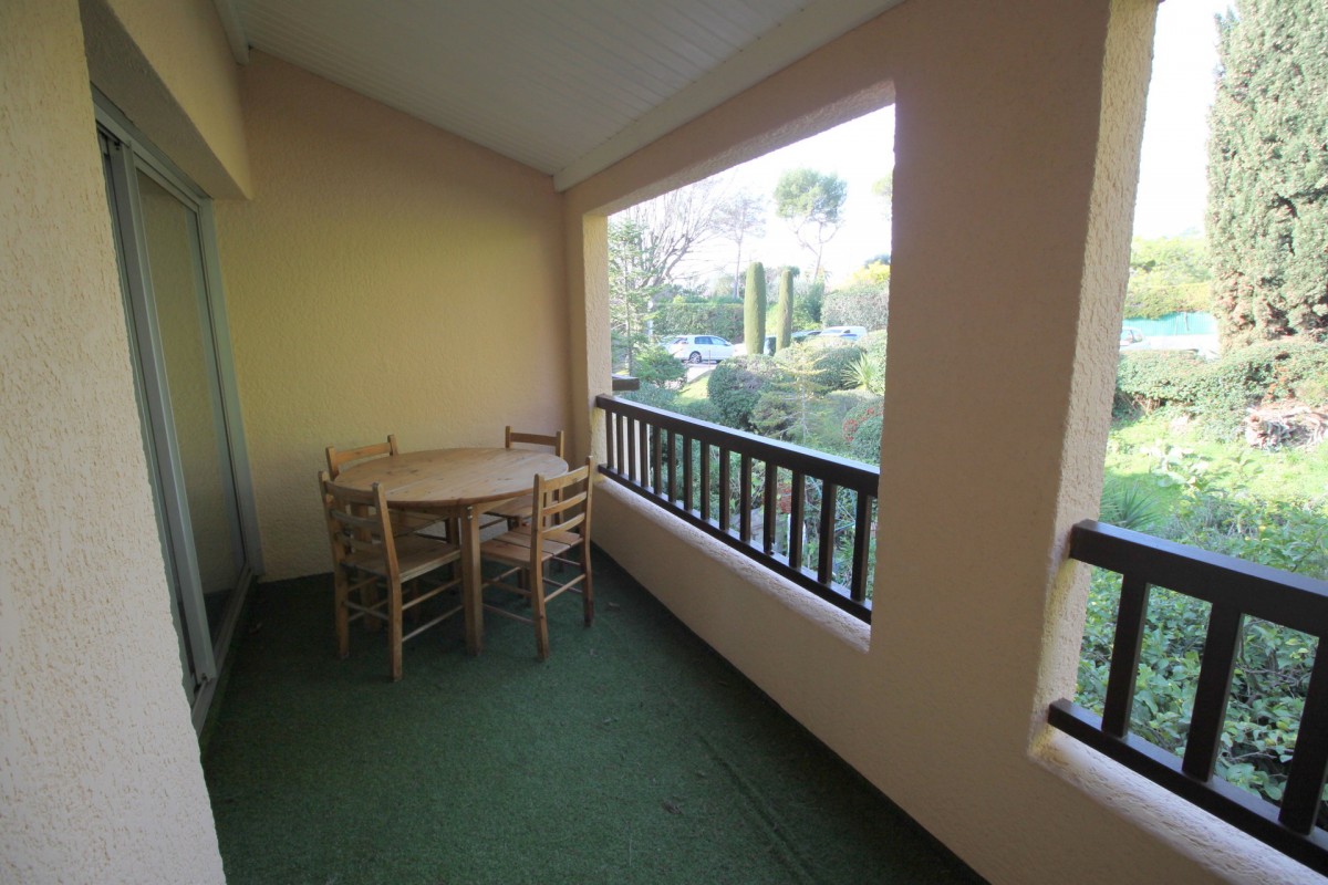 For sale Apartment 24m&#178; in Cagnes sur Mer Alpes Maritimes. Apartment 1 bathroom, 1 bedroom, double pane windows, swimming pool, terrace, garden view. Price to Buy a Apartment is 127000 EUR. In Cagnes sur Mer for sale Apartment. Apartment was published on sales list 5.2.2020 1706325. Selling Apartment in Cagnes sur Mer Alpes Maritimes, France.