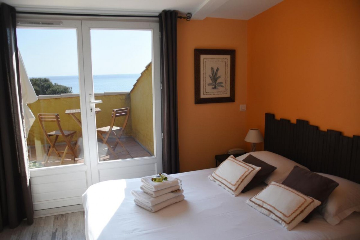 Hotel te koop in Sainte-Maxime, Var. Koop hotel - in Sainte-Maxime, Var, dubbele beglazing, airconditioning, bemeubeld, zeezicht,, 1643000 EUR 8.2.2020 1706485. Hotel te koop in Sainte-Maxime, Frankrijk.