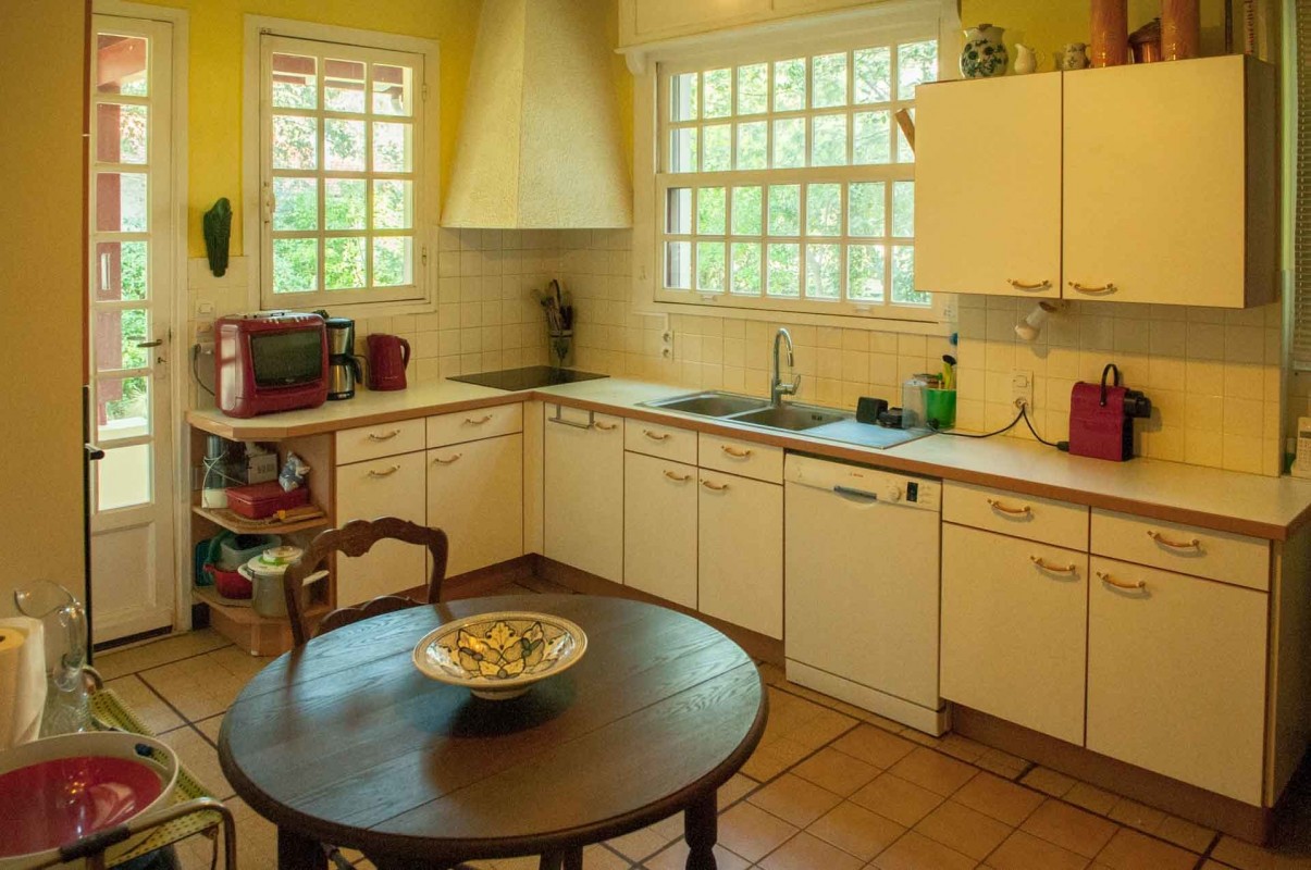 Achat et Vente Immobilière Soorts-Hossegor France. Vente et achat villa chambre de service, orientation sud, orientation ouest 260m² à Soorts-Hossegor. Annonces immobilières Soorts-Hossegor. 2100000 EUR 11.2.2020 1706712