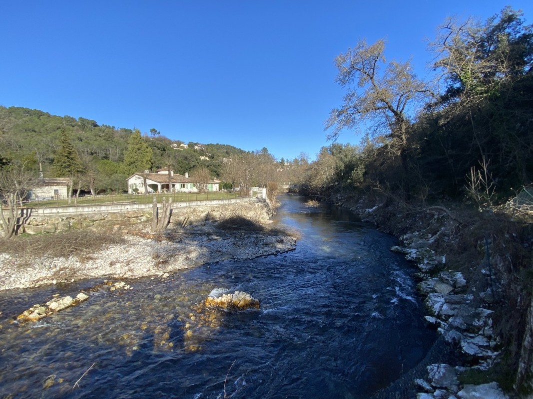 Appartement 125m&#178; te koop in La Colle-sur-Loup, Cote d'Azur - Zuid Frankrijk. Koop appartement 125m&#178; - 3 slaapkamers in La Colle-sur-Loup, Cote d'Azur - Zuid Frankrijk, 1 badkamer zwembad,, 498000 EUR 4.3.2020 1706949. Appartement te koop in La Colle-sur-Loup, Frankrijk.