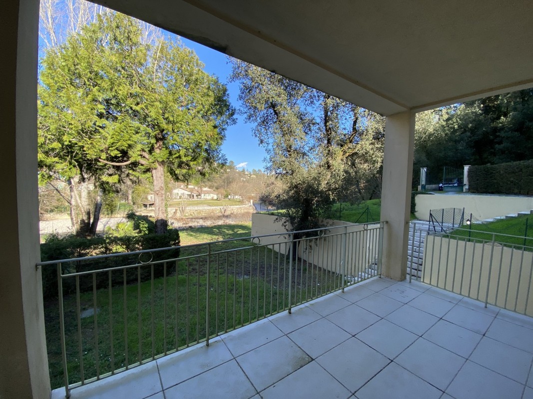 Appartement 125m&#178; te koop in La Colle-sur-Loup, Cote d'Azur - Zuid Frankrijk. Koop appartement 125m&#178; - 3 slaapkamers in La Colle-sur-Loup, Cote d'Azur - Zuid Frankrijk, 1 badkamer zwembad,, 498000 EUR 4.3.2020 1706949. Appartement te koop in La Colle-sur-Loup, Frankrijk.
