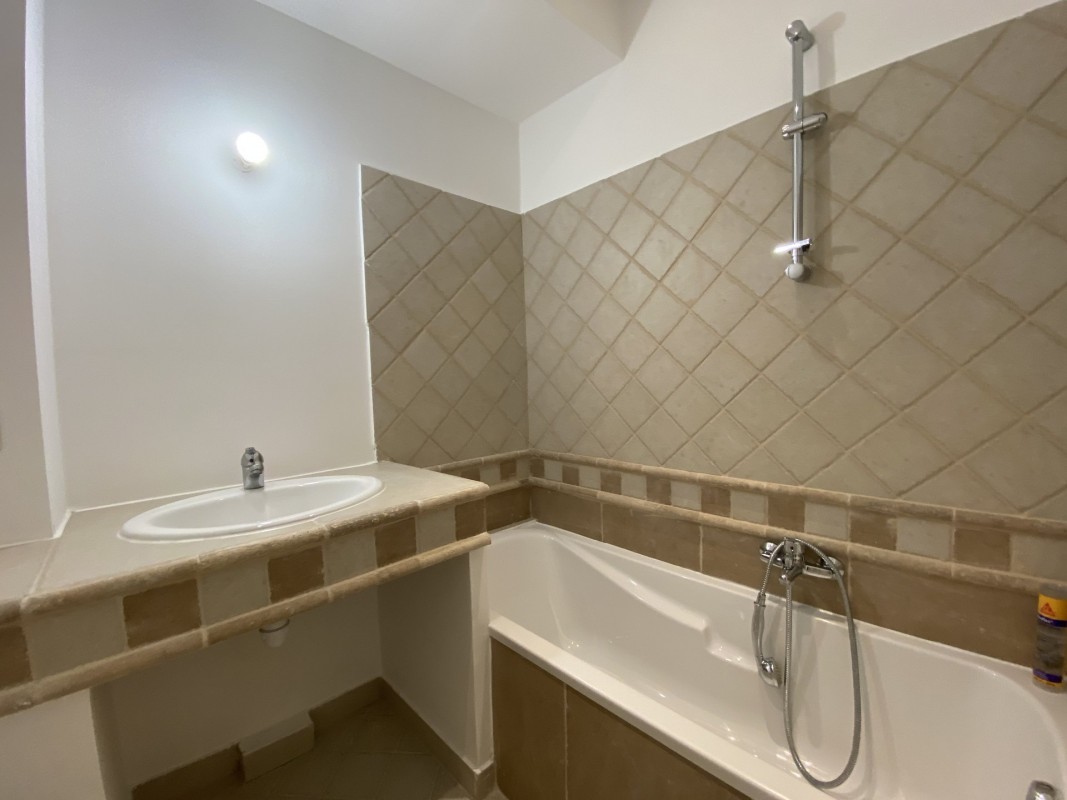 Appartement 125m&#178; te koop in La Colle-sur-Loup, Cote d'Azur - Zuid Frankrijk. Koop appartement 125m&#178; - 3 slaapkamers in La Colle-sur-Loup, Cote d'Azur - Zuid Frankrijk, 1 badkamer zwembad,, 498000 EUR 4.3.2020 1706949. Appartement te koop in La Colle-sur-Loup, Frankrijk.