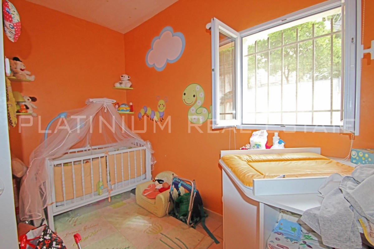 Mid to Long-Term rent apartment in Nice 1350 EUR. Search landlords, facilitates for long-term home rental from agents in Nice Alpes Maritimes. Apartment 2 bedrooms 73m&#178; 1 bathroom double pane windows, air conditioning, terrace, garden, east oriented, south oriented, sea views. Liveonriviera.com one of leading accommodation marketplaces for unfurnished and furnished long term rentals. This apartment in Nice is 4.3.2020, 1707050.