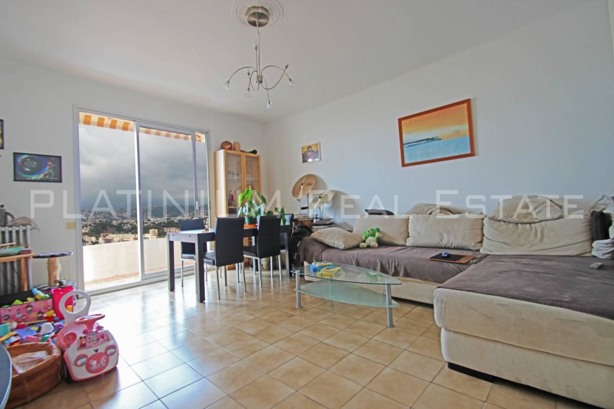 Mid to Long-Term rent apartment in Nice 1350 EUR. Search landlords, facilitates for long-term home rental from agents in Nice Alpes Maritimes. Apartment 2 bedrooms 73m&#178; 1 bathroom double pane windows, air conditioning, terrace, garden, east oriented, south oriented, sea views. Liveonriviera.com one of leading accommodation marketplaces for unfurnished and furnished long term rentals. This apartment in Nice is 4.3.2020, 1707050.