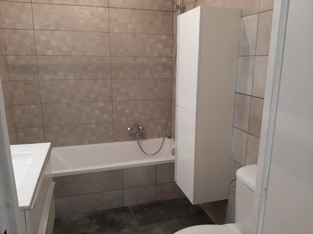 Uthyres lägenhet i Nice Frankrike Alpes Maritimes. Långtidsuthyrning möblerad eller omöblerad lägenhet. Uthyrning av en lägenhet i Nice 30m&#178;, Frankrike 560 EUR 4.3.2020, 1707160. Ledig lägenhet att hyra i andra hand i Nice.