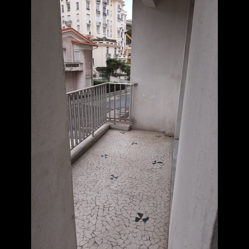 Uthyres lägenhet i Nice Frankrike Alpes Maritimes. Långtidsuthyrning möblerad eller omöblerad lägenhet. Uthyrning av en lägenhet i Nice 30m&#178;, Frankrike 560 EUR 4.3.2020, 1707160. Ledig lägenhet att hyra i andra hand i Nice.
