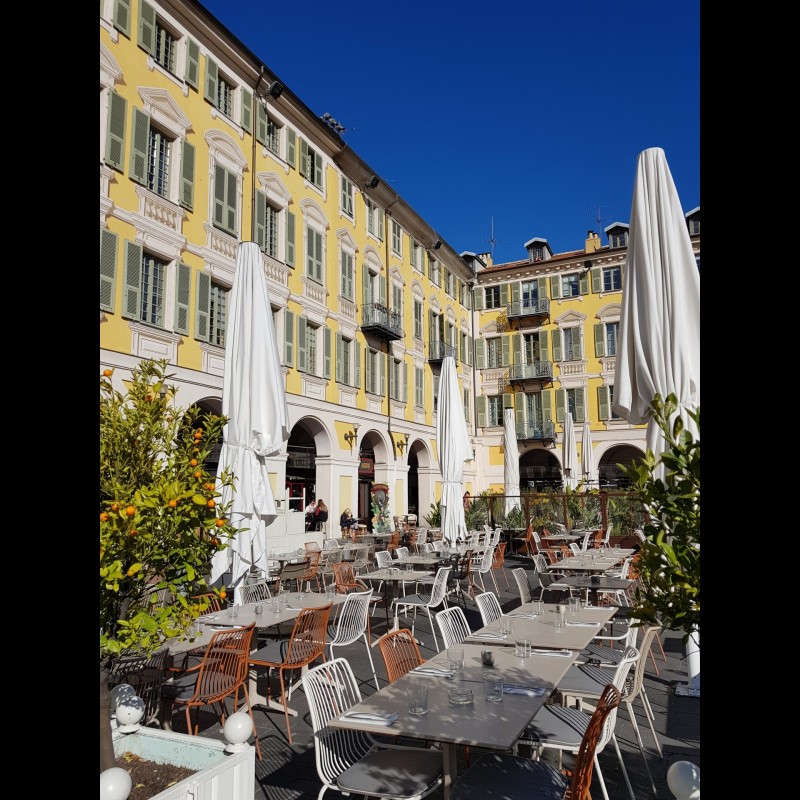 Locations meublées en longue durée et locations au mois à Nice Alpes-Maritimes Appartement 4 pièces 84m² 1 Salle de bains orientation ouest à louer à Nice Alpes-Maritimes. France. Location au mois à Nice France 1400 EUR 4.3.2020, 1707163