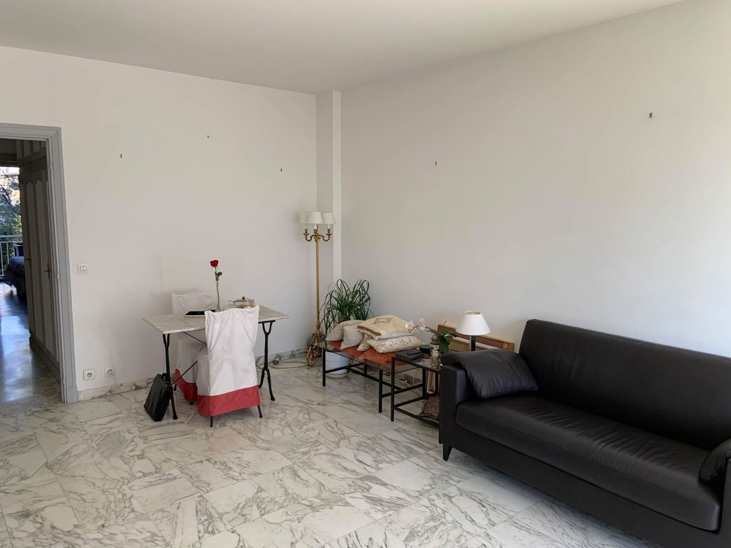 Uthyres lägenhet i Nice Frankrike Alpes Maritimes. Långtidsuthyrning möblerad eller omöblerad lägenhet. Uthyrning av en lägenhet i Nice 65m&#178; 2:a dubbel glas fönster, ligger mot öst, västläge, Frankrike 820 EUR 4.3.2020, 1707279. Ledig lägenhet att hyra i andra hand i Nice.