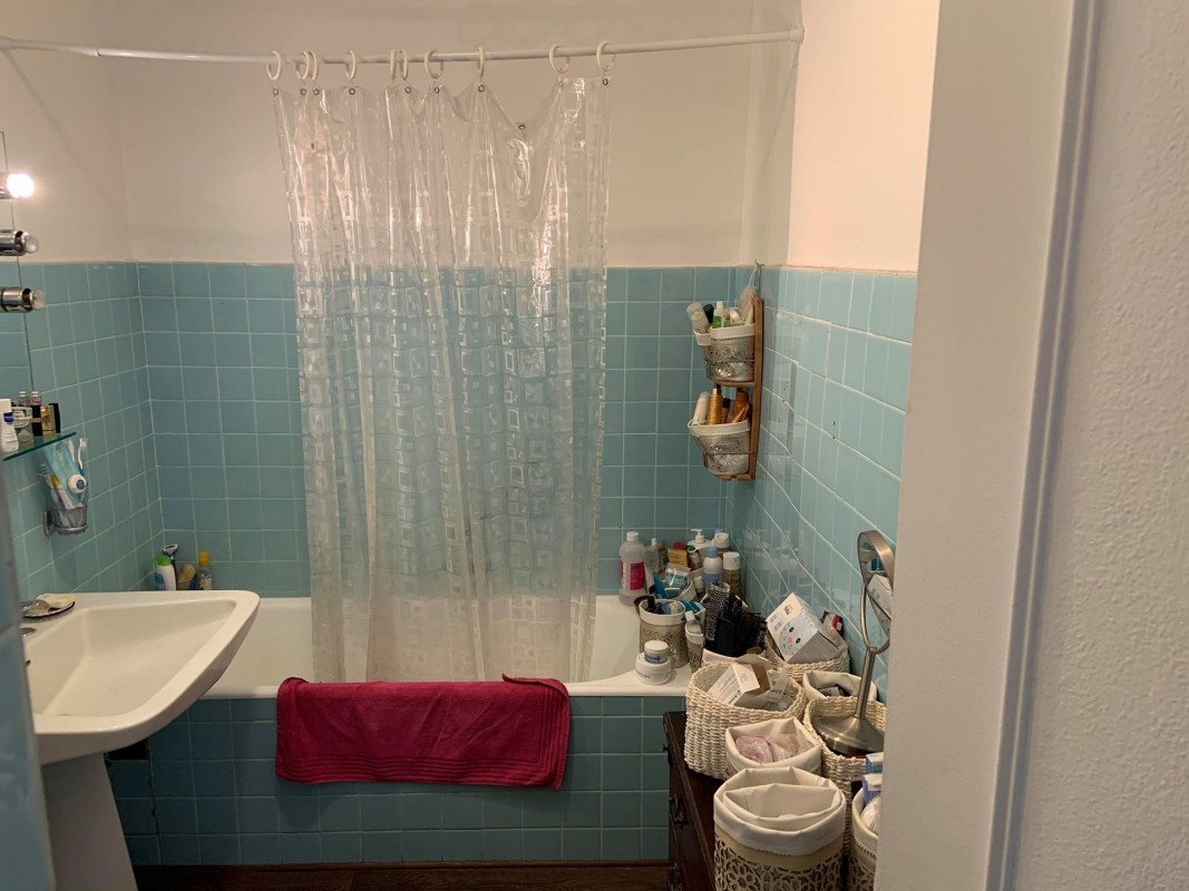 Uthyres lägenhet i Nice Frankrike Alpes Maritimes. Långtidsuthyrning möblerad eller omöblerad lägenhet. Uthyrning av en lägenhet i Nice 65m&#178; 2:a dubbel glas fönster, ligger mot öst, västläge, Frankrike 820 EUR 4.3.2020, 1707279. Ledig lägenhet att hyra i andra hand i Nice.