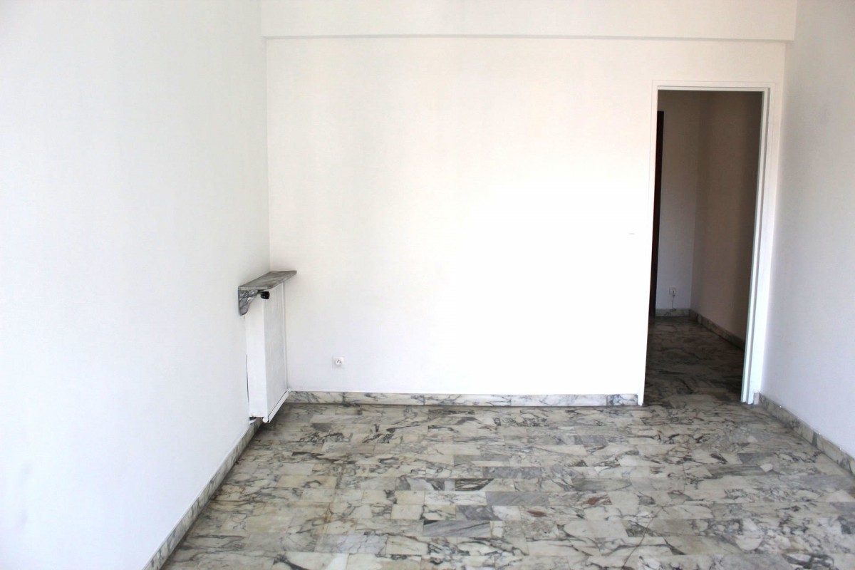 Uthyres lägenhet i Nice Frankrike Alpes Maritimes. Långtidsuthyrning möblerad eller omöblerad lägenhet. Uthyrning av en lägenhet i Nice 51m&#178; 2:a ligger mot öst, north orientering, sydlig riktning, västläge, Frankrike 900 EUR 4.3.2020, 1707287. Ledig lägenhet att hyra i andra hand i Nice.