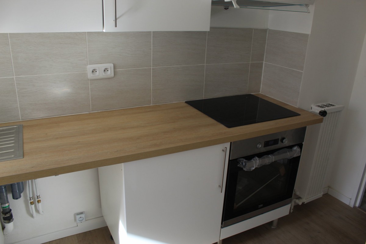 Uthyres lägenhet i Nice Frankrike Alpes Maritimes. Långtidsuthyrning möblerad eller omöblerad lägenhet. Uthyrning av en lägenhet i Nice 51m&#178; 2:a ligger mot öst, north orientering, sydlig riktning, västläge, Frankrike 900 EUR 4.3.2020, 1707287. Ledig lägenhet att hyra i andra hand i Nice.