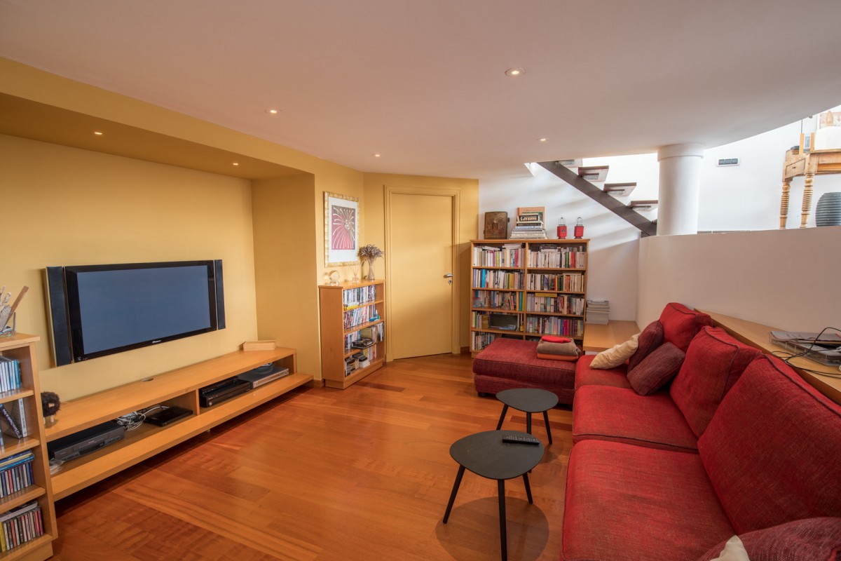 For sale Villa in Cagnes sur Mer Alpes Maritimes. Villa,, fireplace, swimming pool, terrace, east oriented, south oriented, west orientation, sea views. Price to Buy a Villa is 1840000 EUR. In Cagnes sur Mer for sale Villa. Villa was published on sales list 4.3.2020 1707347. Selling Villa in Cagnes sur Mer Alpes Maritimes, France.